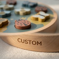 Jeu de pêche en bois Montessori personnalisé OEM pour le jardin, attrape-insectes, développement de la motricité fine, éducatif, avec cartes flash sur la nature