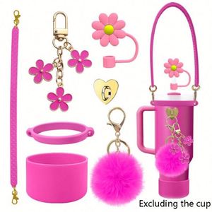 Ensemble de 7 accessoires pour tasses et gobelets de 30oz et 40oz : décorations, sangle de transport, support pour baume à lèvres, porte-clés - Product Image 1