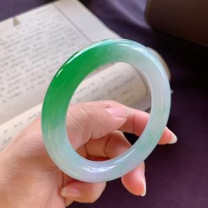 Imperial Grünes Jade-Armband Naturstein Buddhistisches Jubiläums-Armband Modisches Grünes Buddha-Armband - Product Image 1