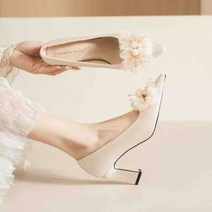 Pumps Youxianmei à bout pointu en satin avec talon bloc, chaussures de mariée avec décoration florale, talon haut, légères - Product Image 1