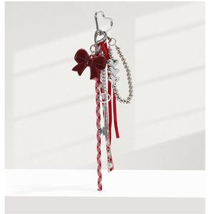 Goreal 2025 nueva llegada mujeres lindo moda elegante ancla Original Lazo Rojo Miu-estilo bolso encanto coche llavero minimalista elegante - Product Image 3