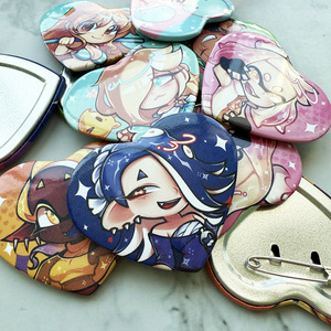 Badge in Plastica Personalizzati con Stampa Trasparente, Pellicola Opaca, Forma a Cuore, Personaggi Anime - Product Image 2