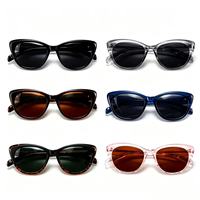 Lunettes de soleil œil de chat tendance, monture écaille de tortue en PC, protection UV400, style rétro, personnalisables pour femmes et hommes, idéales pour l'extérieur