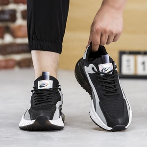 Chất Lượng Tốt Người Đàn Ông Chicago Sneakers Màu Đen Grey Thể Thao Thoáng Khí Giày Chạy Cho Nam Giới - Product Image 2