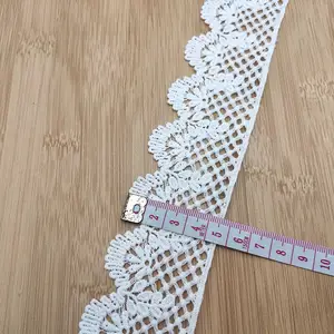 Proveedor de la fábrica de encaje blanco crochet trim química frontera de encaje de corte para prendas de vestir