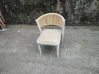 Chaises d'extérieur, chaises de jardin pour la cour, tables de repas d'extérieur, chaises