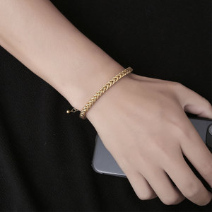 Bracelet carré en acier titane, couleur or, design géométrique, bijoux à la mode pour hommes et femmes - Product Image 1