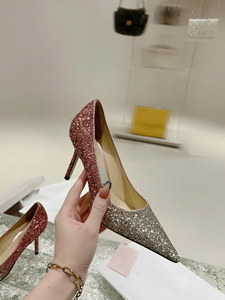 Escarpins Jimmy Modern Shimmer Finish à talon aiguille, design à bout pointu ajusté, éléments décoratifs fantaisie - Product Image 1