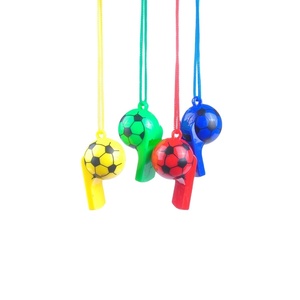 Di alta qualità di colore di plastica di calcio forma di calcio giocattoli fischietto per il regalo promozionale - Product Image 1