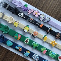 Colliers pour animaux de compagnie (chats et chiens) en PVC réglables, imperméables, de luxe, avec breloques, personnalisables avec lettres en silicone et logo, fabriqués sur mesure