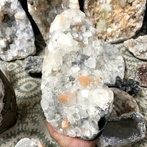 Vente en gros de cristaux naturels de haute qualité, cluster d'apophyllite pour la décoration de la maison - Product Image 1