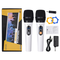 2.4G dynamique sans fil karaoké Microphone LED affichage léger double canal C pour église KTV chantant 2 microphones de couleur blanche