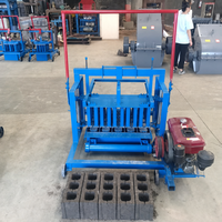 Petite machine mobile de fabrication de briques en ciment, fabricant de machines à briques creuses polyvalentes sans cuisson pour pavés
