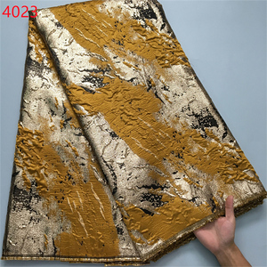 Tissu Jacquard <span class=keywords><strong>de</strong></span> haute qualité à bas prix, fabriqué en Chine, tissu brodé brillant pour <span class=keywords><strong>robe</strong></span> <span class=keywords><strong>de</strong></span> <span class=keywords><strong>mariée</strong></span> ou <span class=keywords><strong>de</strong></span> soirée pour femmes - Product Image 3