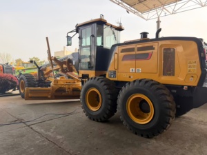 Bestselling Products Brand New Heavy-duty 260hp Motor Grader Gr2605 Mining with Front Blade and Rear Ripper Good Price for Sale - Product Image 5