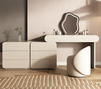 Ensemble de coiffeuse en bois réglable, style français moderne et élégant, avec miroir éclairé et tabouret rembourré, pour chambre et hôtel