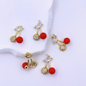 Colgante de Latón Chapado en Oro de 18K con Diseño de Fresas y Gemas Rojas para la Elaboración de Collares de Mujer - Product Image 6