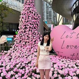 Cascata di Fiori Artificiali Giganti a Forma di Rosa per Decorazioni Matrimoniali su Larga Scala - Product Image 2