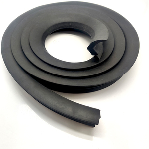 Profilo personalizzato EPDM schiuma estrusione a forma di L in schiuma a tenuta <span class=keywords><strong>stagna</strong></span> strisce di tenuta resistente - Product Image 5
