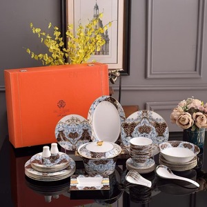 Service de Table de Luxe Style Européen 58 Pièces en Porcelaine Fine Émaillée Couleurs Moyennes – Bols, Assiettes et Sets à Café pour Usage Domestique - Product Image 2