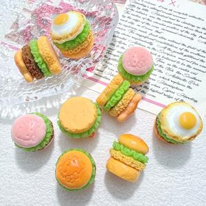 Miniature de burger en résine 3D pour <span class=keywords><strong>maison</strong></span> de poupée, aliment miniature fait main pour jeu, ornements de bureau - Product Image 2