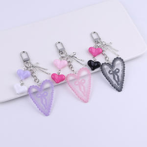Moda multicolor dulce arco llavero acrílico en forma de corazón colgante chica corazón bolsa Decoración - Product Image 1
