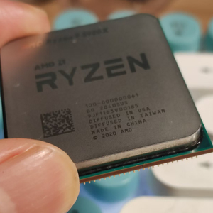Unidad Central de Procesamiento (CPU) <span class=keywords><strong>AMD</strong></span> <span class=keywords><strong>Ryzen</strong></span> <span class=keywords><strong>9</strong></span> <span class=keywords><strong>5900X</strong></span> R9 <span class=keywords><strong>5900X</strong></span> de 3.7 GHz, <span class=keywords><strong>12</strong></span> Núcleos, 24 Subprocesos, 7NM, 100 000000061, Ranura AM4, Usada y Desmontada - Product Image 4