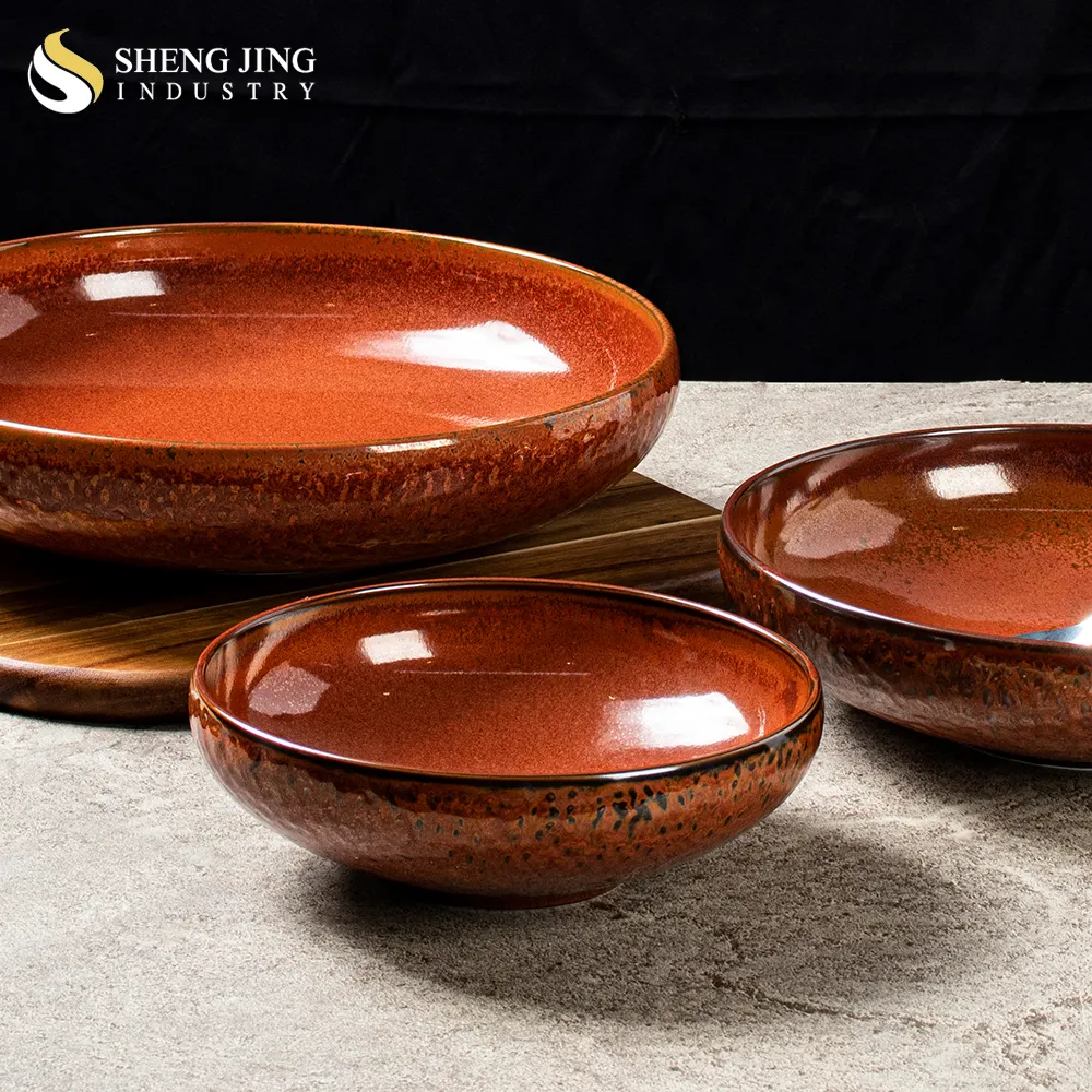 New Design European Red Hammered Round Deep Bowl Ceramic Restaurant Tableware Salad Bowl Hotel Porcelain Kiln Dinnerware