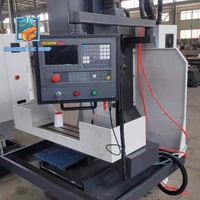 Fraiseuse CNC verticale à un seul brocheur XK7126 économique avec corps en fonte pour usage en usine en Asie du Sud-Est