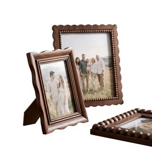 Cadre photo en bois artisanal écologique personnalisé en gros, support de présentation de table rustique décoratif pour boutiques de cadeaux, détaillants et usage domestique - Product Image 1