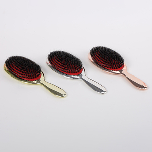 Cepillo de paleta de cerdas de jabalí natural para desenredar con logotipo personalizado, cepillo de pelo ondulado de Salón Dorado galvanoplastia para masaje del cuero cabelludo - Product Image 3