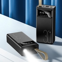 M-Queen Power Bank portable personnalisé en alliage d'aluminium haute capacité 30000mAh/40000mAh/50000mAh avec affichage LED et charge rapide ultra-rapide
