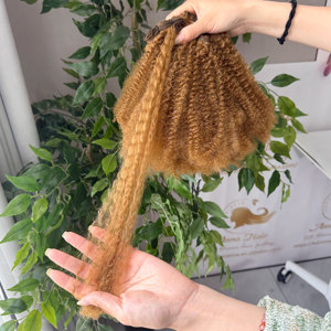 Extensioni per <span class=keywords><strong>Capelli</strong></span> Sintetici Morbidi in Fibra Intrecciata, <span class=keywords><strong>6</strong></span> Confezioni da 22 Pollici, Colore 27, Leggere e Resistenti - Product Image 5