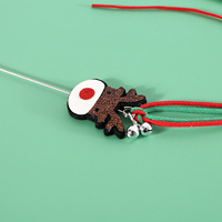 Bâton de jeu interactif pour chat en feutre, motif sapin de Noël, Père Noël, élan, avec son et pompon, vente en gros, faible MOQ