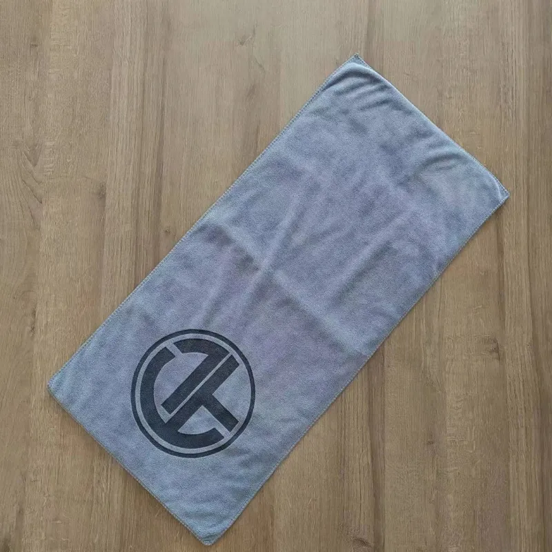 Vente en gros de serviette de bain de qualité broderie serviette de voyage serviettes de sport en microfibre avec logo