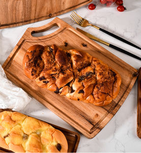 Planche à découper en bois d'acacia, planche à découper en bois pour la cuisine, plateau de service pour pizza, plateau à sushi avec rainure pour les jus, poignée pour la cuisine - Product Image 2