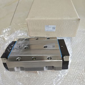 Riel de guía lineal Rexroth original de Alemania Bloque deslizante lineal R18536232X - Product Image 4