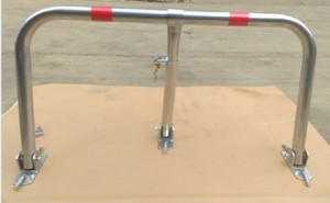 Barrera de estacionamiento manual en forma de M, plateada, con bloqueo y protector de aparcamiento - Product Image 6