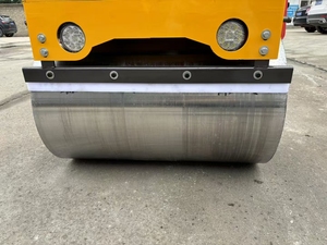 Профессиональный, заводская цена, 1000 кг, 1 тонный дизельный двигатель, мини-уплотнитель, дорожный каток, небольшой аттракцион, Вибрационный дорожный каток для продажи - Product Image 3