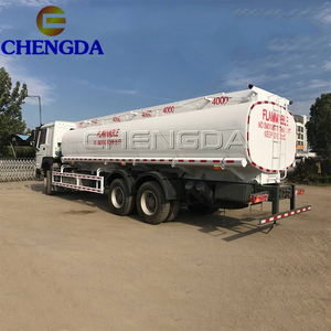 Sinotruk Howo 8x4 30 mètres cubes réservoir de stockage <span class=keywords><strong>d</strong></span>'eau de carburant camion 30-40 tonnes capacité de chargement pétrolier à vendre - Product Image 5
