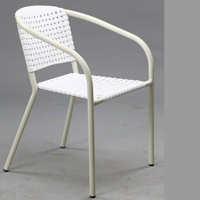 YWJ Yaweijia Chaises de patio en plastique bon marché d'usine Chaises de salle à manger blanches Chaise de jardin à pieds en métal Mobilier d'extérieur