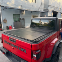 Couverture de benne manuelle pliable en quatre parties, résistante à la pluie, pour pick-up, pliage rigide, sur mesure pour Silverado GMC Sierra Ram F150