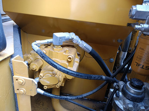 Excavadora sobre orugas Caterpillar 307D japonesa, máquina excavadora CAT307C 307E 308D 308E usada a bajo precio con componentes de bomba de motor central - Product Image 4