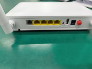 Second-hand Single-frequency optical modems with 1ge+3fe+Tel+USB Ports XPON 2.4G300 Mbps WiFi ONU Router FTTR/FTTX TR069/IP WAN - Product Image 2