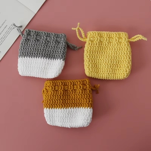 Bolsa con cordón tejida a mano con estampado de animales de dibujos animados, monedero de lana tejido a crochet con diseño de cachorro, producto terminado en miniatura. - Product Image 4