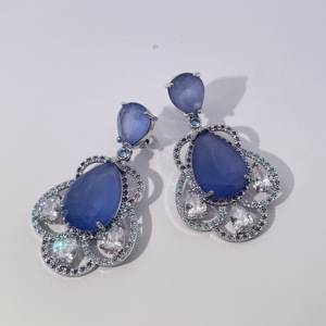 Boucles d'oreilles pendantes classiques de luxe pour femmes Tianyu Gems, plaquées or blanc, zircon bleu en forme de poire - Product Image 5