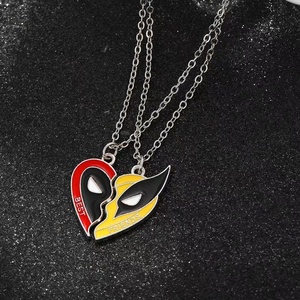 Collar de Moda con Colgante de Aleación Chapado en Oro con Diseño de Estrellas, Luna, Sol y Arcoíris de Bob Esponja y sus Mejores Amigos - Product Image 5