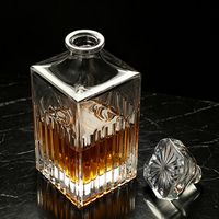 Carafe à whisky de luxe 1000 ml en verre sans plomb, bouteille à liqueur carrée vintage, carafe à vin en cristal avec bouchon hermétique, compatible lave-vaisselle