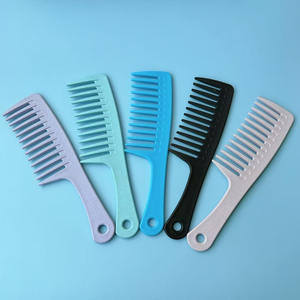 Peigne classique à dents larges résistant à la chaleur avec des dents en nylon pour démêler les cheveux bouclés, utilisation en <span class=keywords><strong>salon</strong></span>, poignée en plastique confortable - Product Image 3
