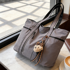 Borsa a Tracolla da Donna Casual alla Moda, Grande Capacità, Nuovo Stile, in Tessuto Morbido di Nylon, Prezzo all'Ingrosso di Fabbrica - Product Image 4